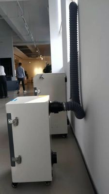 เครื่องดูดควันในห้องปฏิบัติการที่มีความทนทาน 2400m3 / H พร้อมตัวกรอง HEPA
